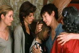 مهرجان الجونة السينمائي يحتفي بأيقونة الغناء والتمثيل جاين بركين