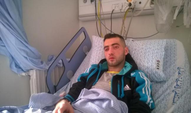 أعلنت مصادر طبية، فجر اليوم الجمعة، عن استشهاد الأسير المحرر جعفر إبراهيم عوض ( 22 عاما) من بلدة بيت أمر شمال الخليل