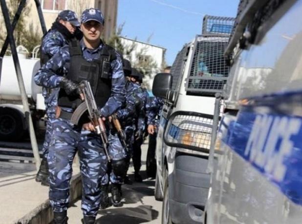 الخليل: الشرطة والأجهزة الأمنية تحبطان محاولة خطف وإطلاق نار وتضبط سلاحاً نارياً