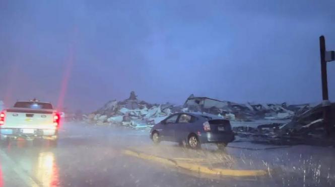 7 قتلى جراء إعصار عنيف ضرب جنوب الولايات المتحدة