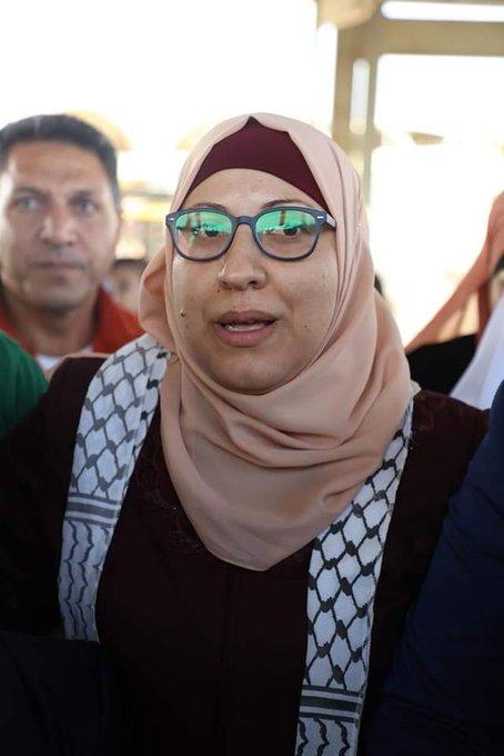 الأسيرة ياسمين شعبان: حرموني من أبي ولكن فلسطين بتستاهل