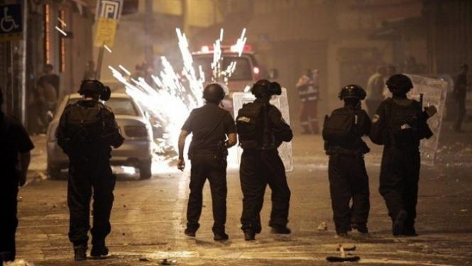 مواجهات في سلواد والاحتلال يقتحم أحد المنازل