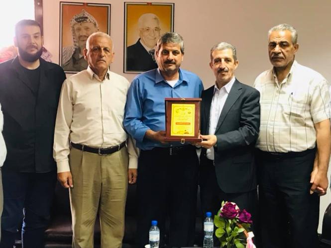 وفد من الهيئة القيادية لحركة فتح يزور جامعة القدس المفتوحة