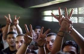 الحركة الأسيرة تدعو المواطنين لأوسع مشاركة في وقفات جماهيرية لدعم الأسرى غدًا