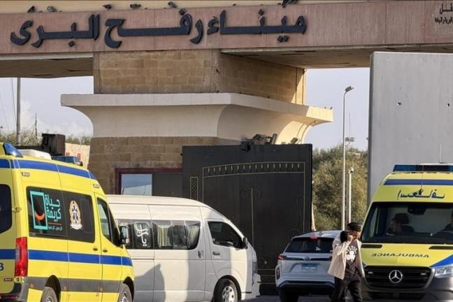 إجلاء 183 مريضًا ومرافقًا من غزة عبر معبر رفح للعلاج بالخارج