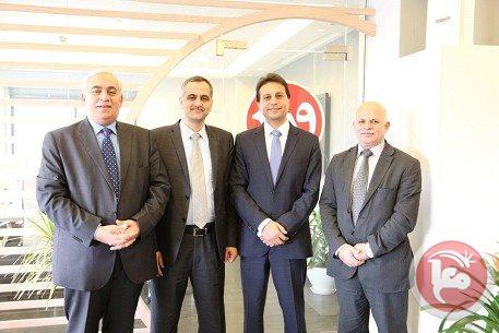 وزير الاتصالات يشيد بانجازات شركة الوطنية موبايل