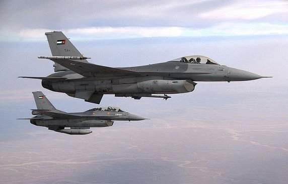 مقاتلات إماراتية في الاردن لضرب داعش