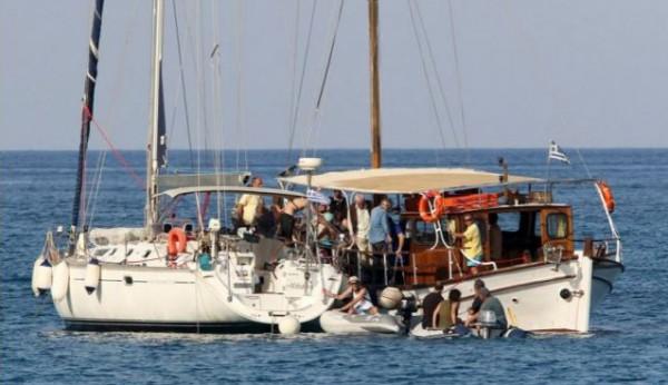 على متنها الرئيس التونسي السابق:اسرائيل تهاجم اسطول الحرية وتختطفها نحو ميناء اسدود