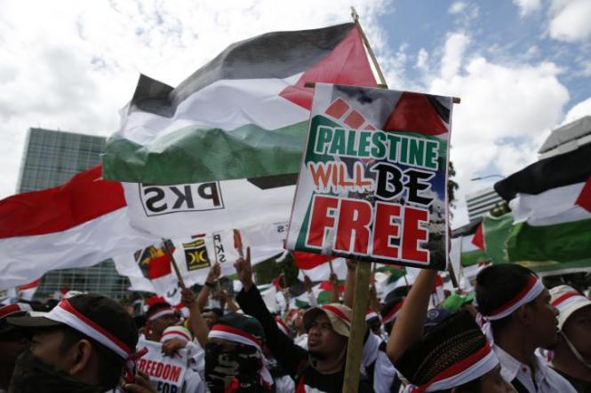 تظاهرة حاشدة في إندونيسيا احتجاجاً على قرار ترامب بشأن القدس