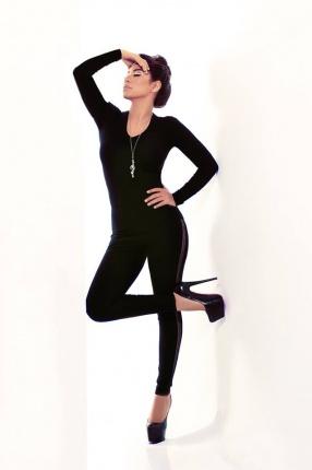 شيرين عبدالوهاب تتقمص "المرأة القطة"