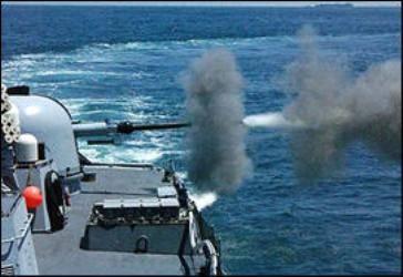 زوارق الاحتلال تطلق النار تجاه الصيادين بغزة