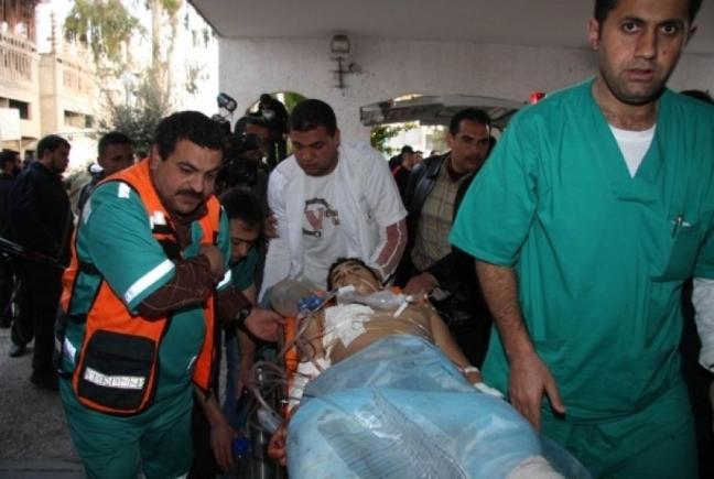 الاحتلال يصيب فتى بالرصاص شمال القطاع