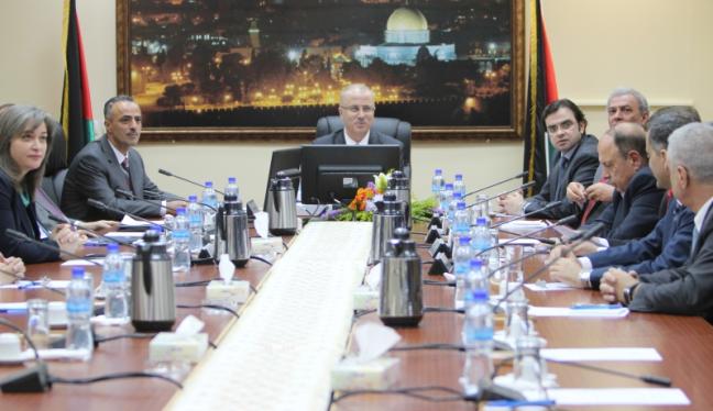 الحكومة تدين اغتيال مستوطن للشاب بني شمسة قرب نابلس