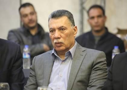 سلطات الاحتلال تمنع أحمد حلس من مغادرة القطاع للضفة الغربية