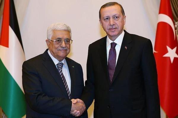 اردوغان يهاتف "ابو مازن" ويطلعه على نتائج أعمال القمة