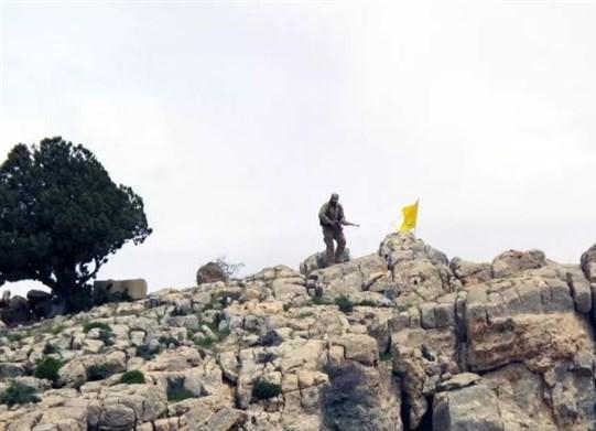 صحيفة: عناصر حزب الله وإيران عادوا متنكرين بزي الجيش السوري