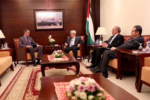الرئيس يستقبل ممثل أستراليا لدى فلسطين