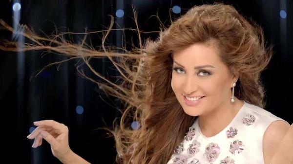 حملة على لطيفة بعد تبرعها لـ"تحيا مصر"